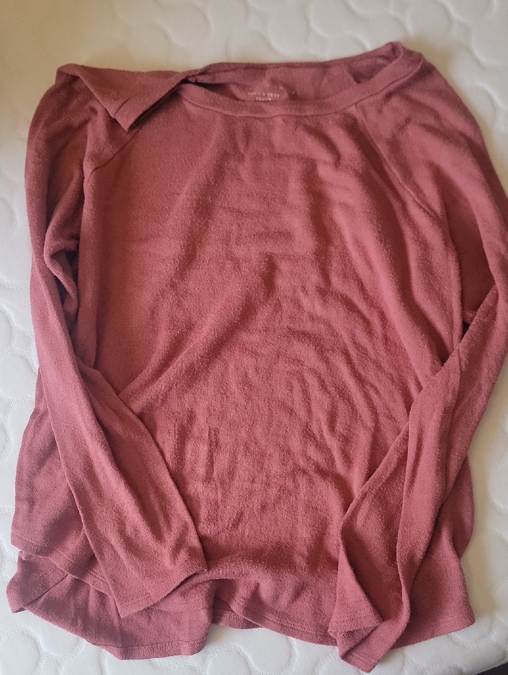 American Eagle Outfitters Dusty Rose Crewneck Sweater